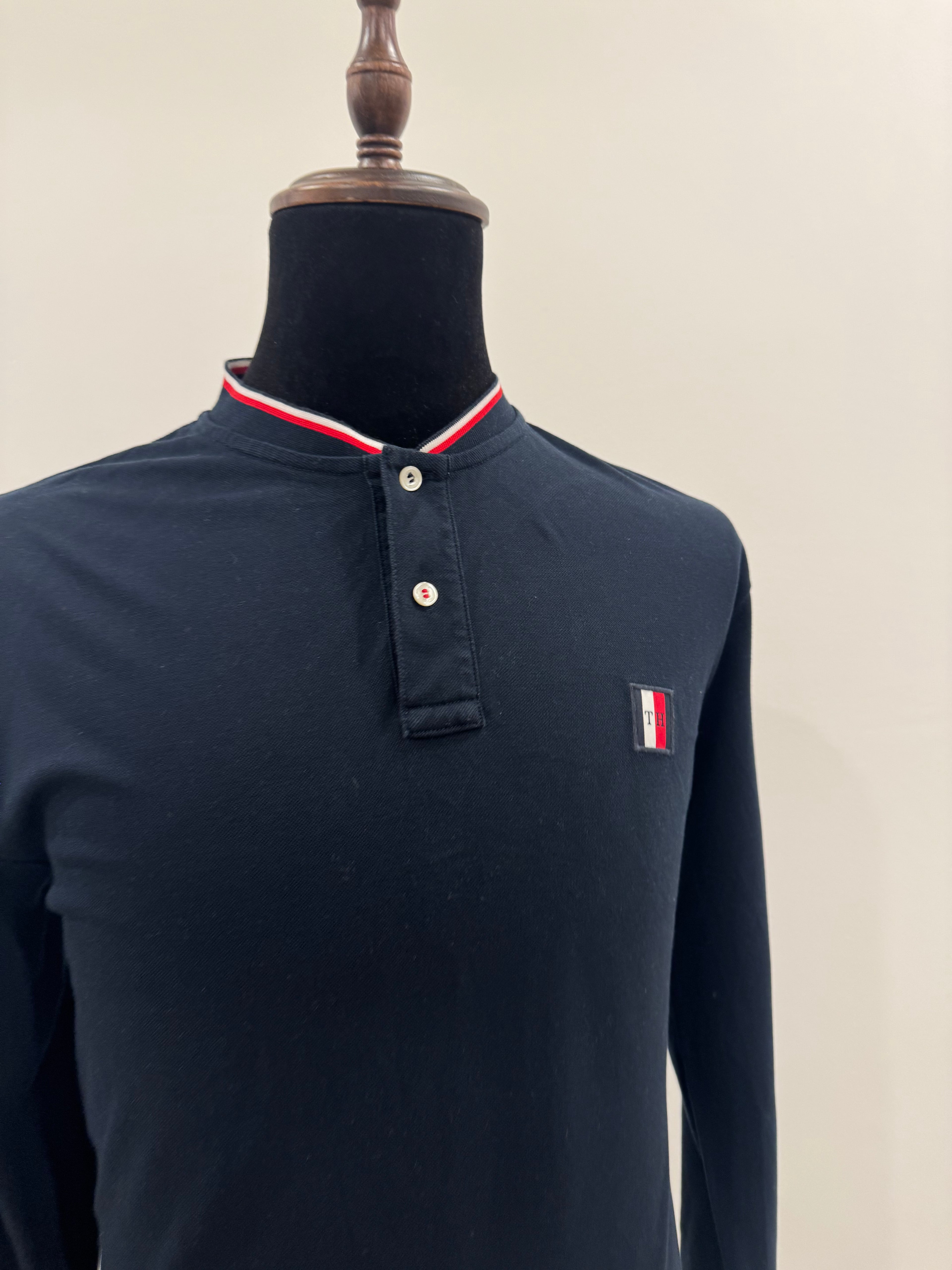 TOMMY LONG SLEEVE
