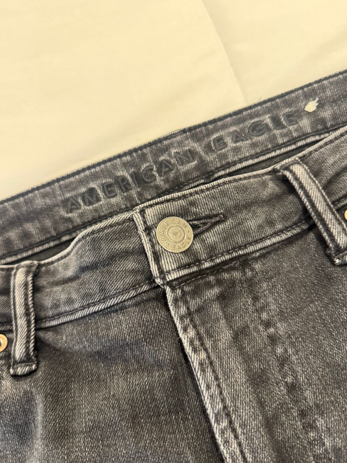 AMERICAN EAGLE JEAN