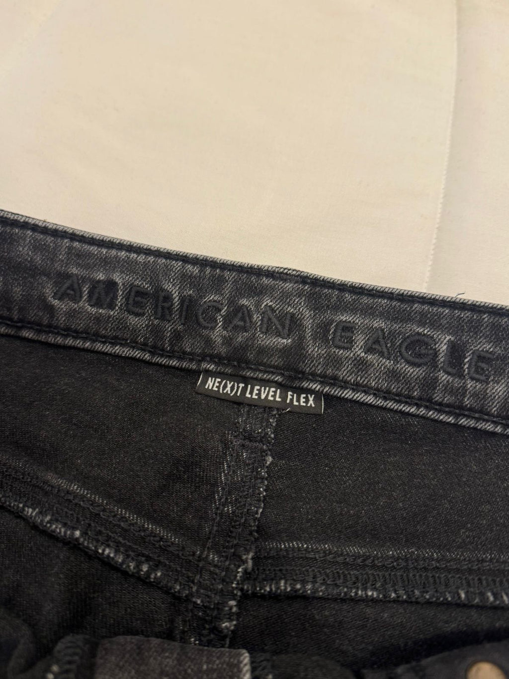 AMERICAN EAGLE JEAN