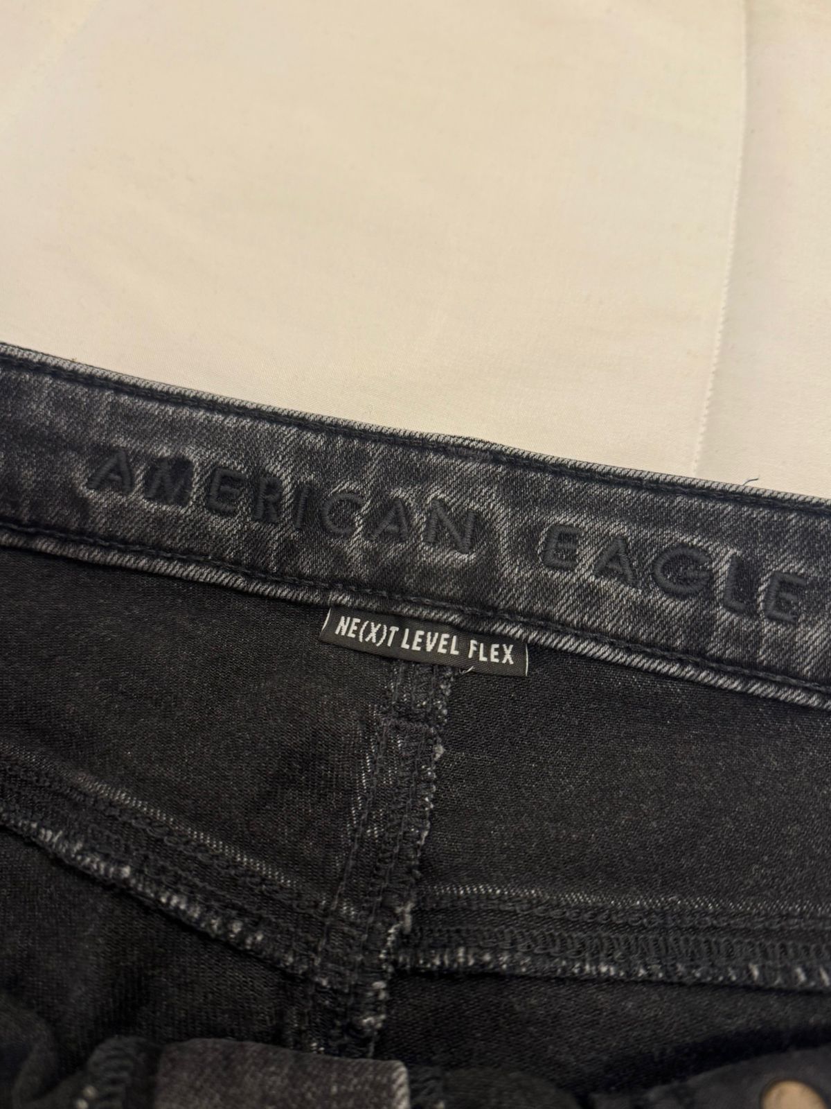 AMERICAN EAGLE JEAN