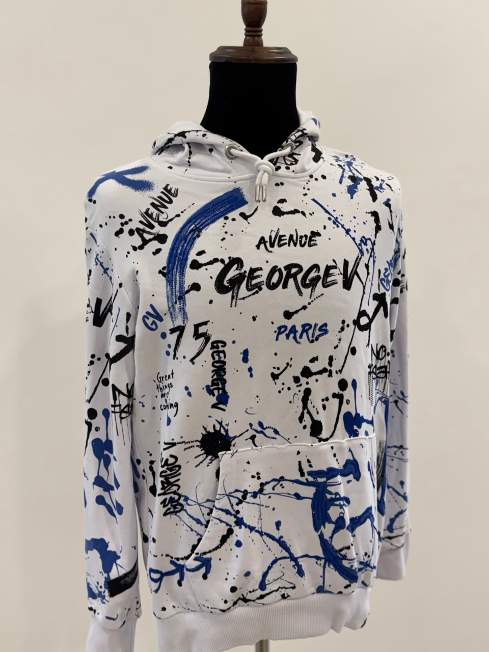 Avenue George V Paris white pullover hoodie