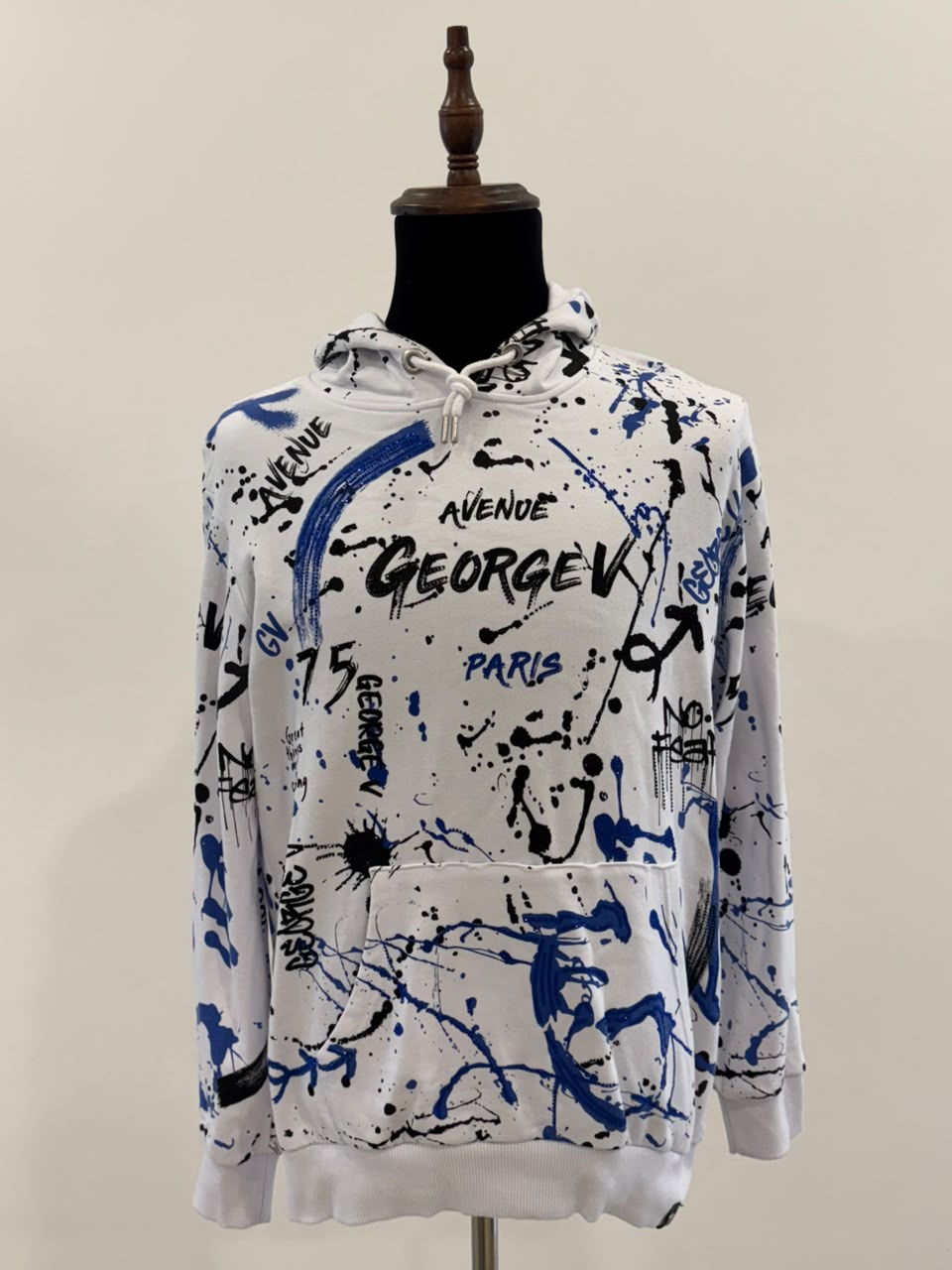 Avenue George V Paris white pullover hoodie