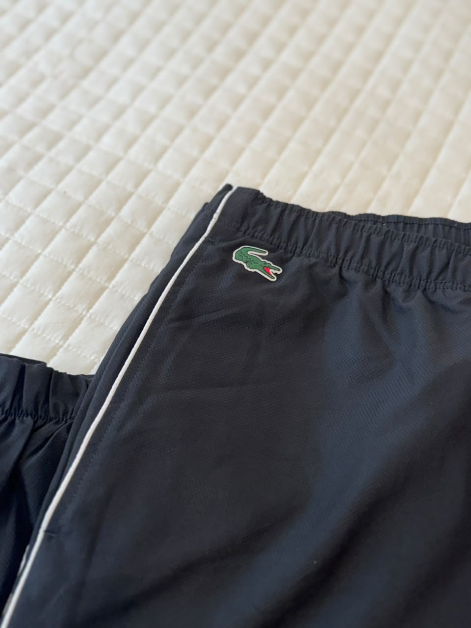 LACOSTE TRACK BOTTOM PANT - BLACK WITH LACOSTE EMB