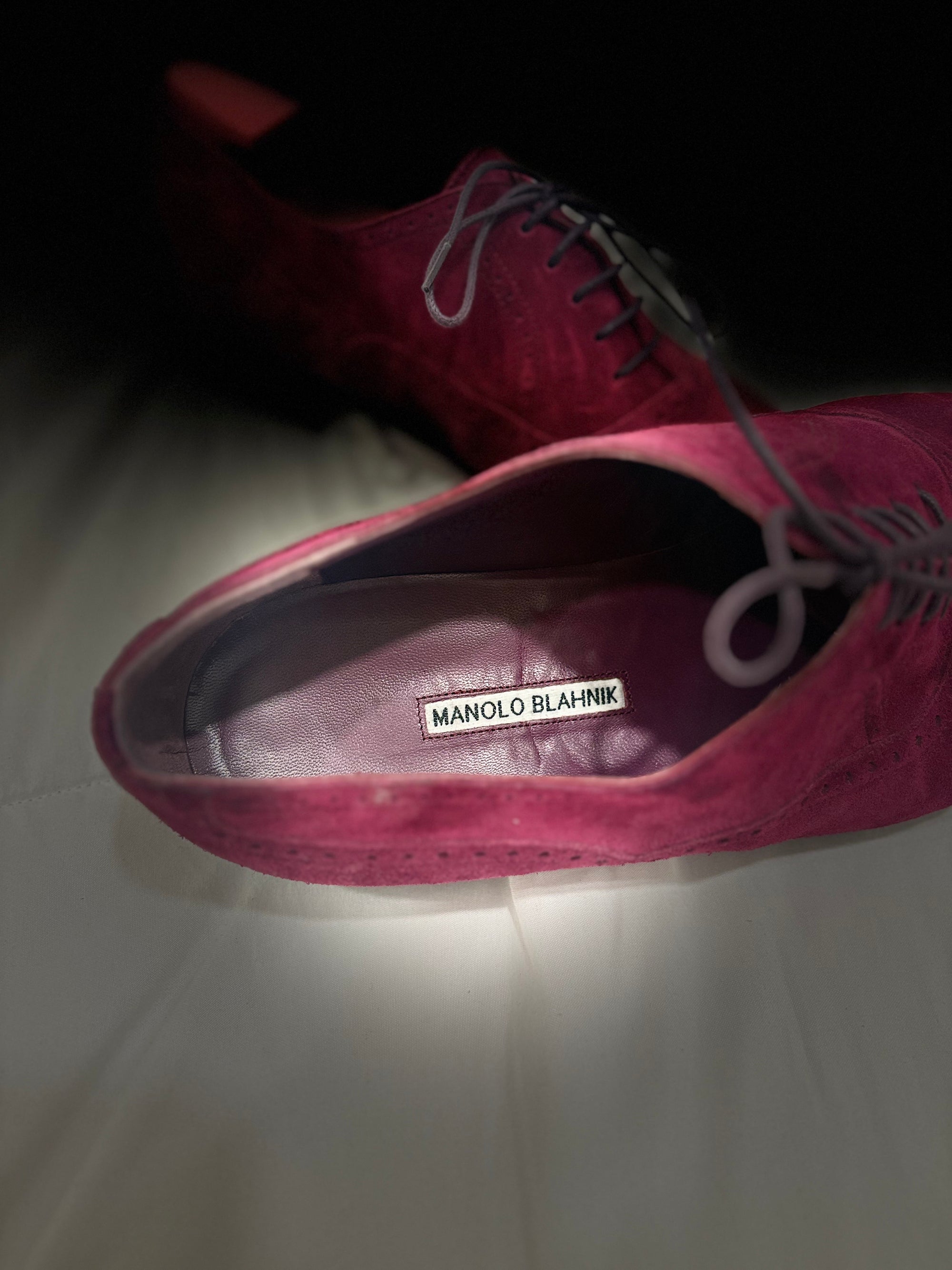 MANOLO BLAHNIK WITNEY - Burgundy Suede Cap Toe Oxfords