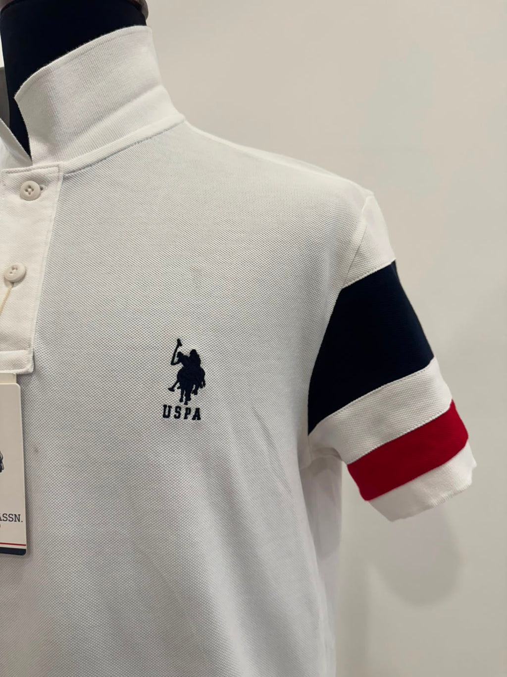 US POLO ASSN T-SHIRT (UNWORN)