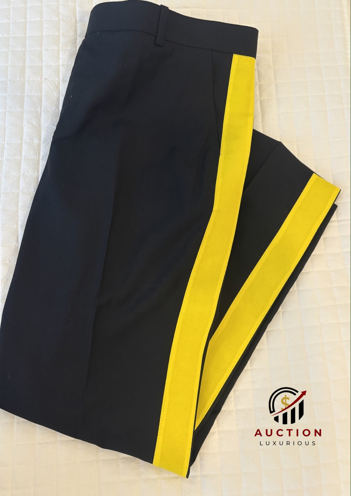 THE ICONIC SUIT WORN AFTER THE RELEASE FROM PRISON